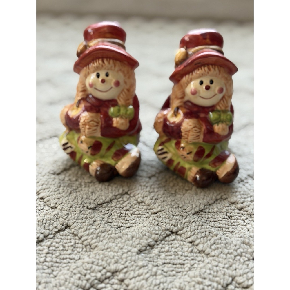 scarecrow boy and girl salt and pepper shakers